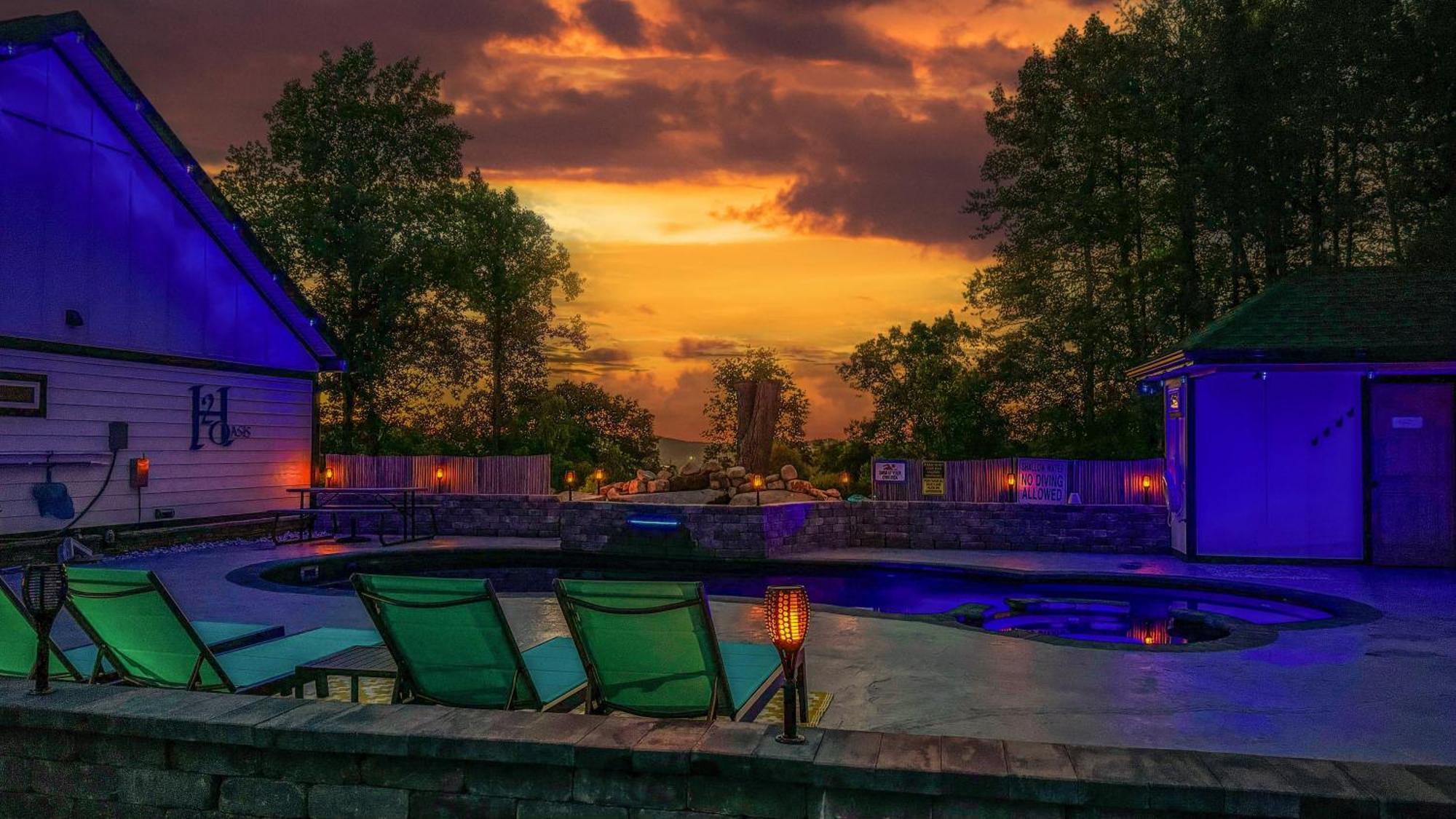 H2Oasis Incredible Pool Retreat With Mountains Views! Villa Sevierville Luaran gambar